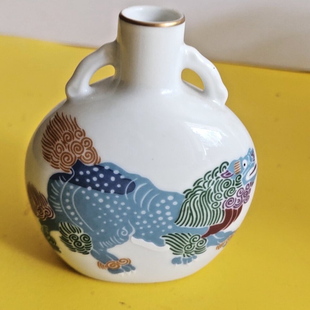 Vintage Noritake Porcelain Foo Dog Dragon Miniature Bud Vase 3 1/4"